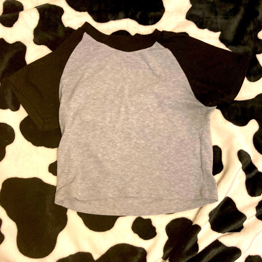 Cropped baseball tee❤️‍🔥⚡️